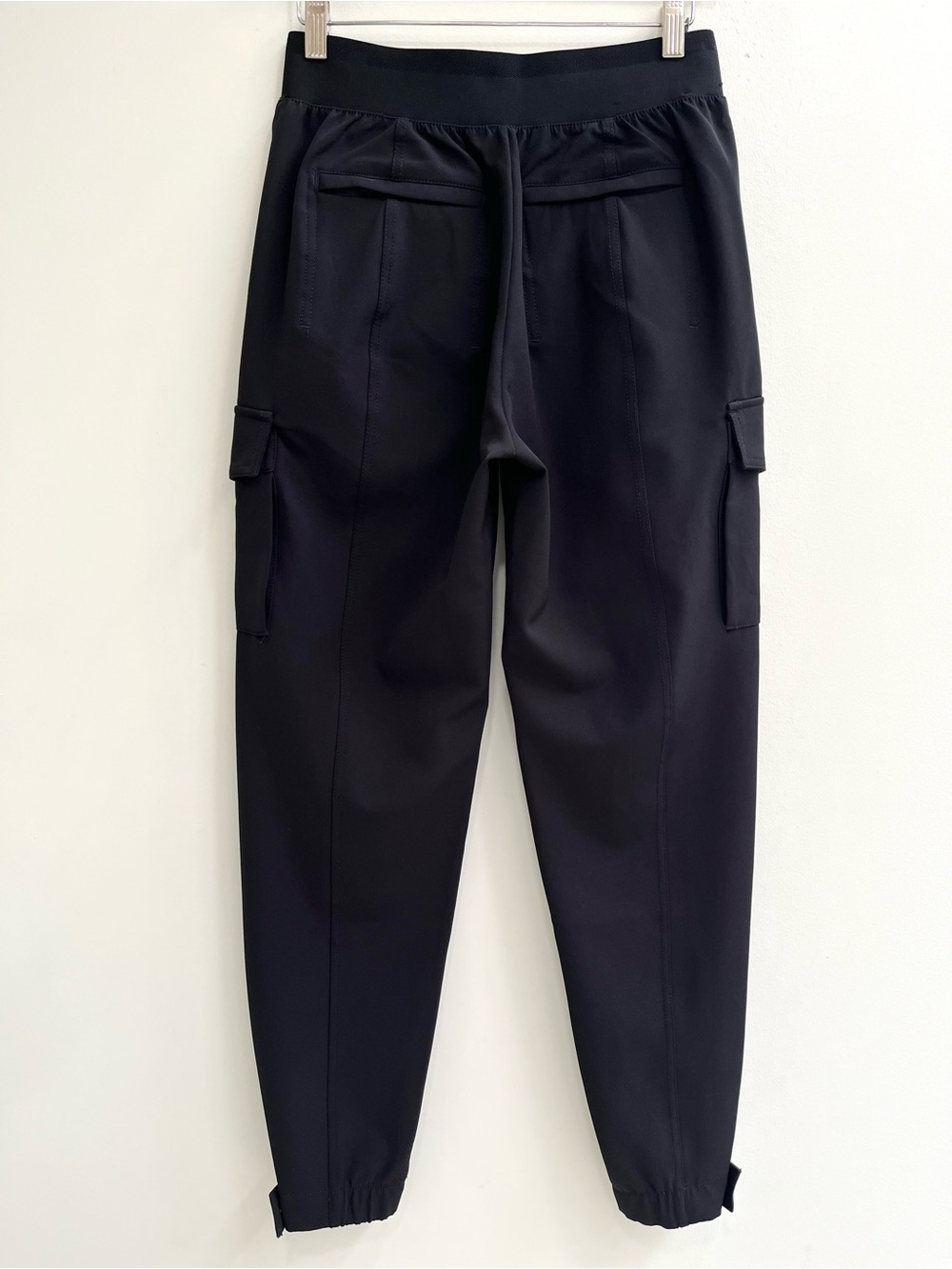 Athleta Endless High-Rise Cargo Pants Black 467187 Size 6 Travel Athletic Casual - Picture 4 of 16